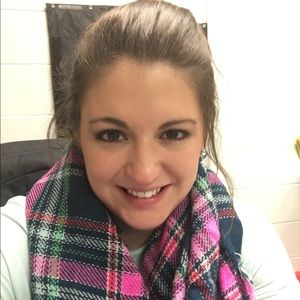 Meet your Posher, Abigail